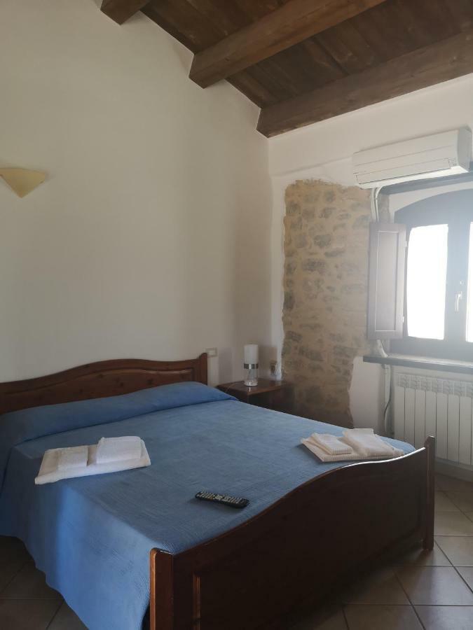 Sperone Agriturismo Villa Assoro Eksteriør billede